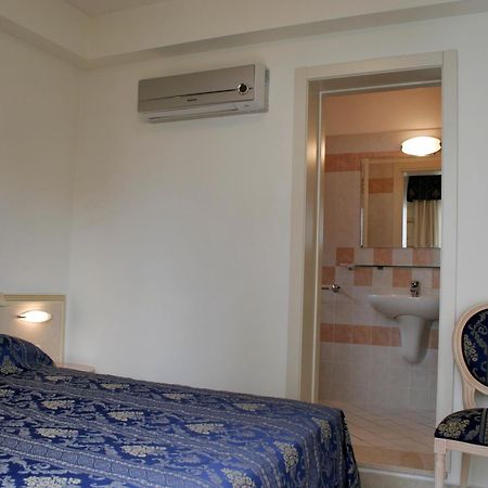 Residence Olimpo Rimini Zewnętrze zdjęcie